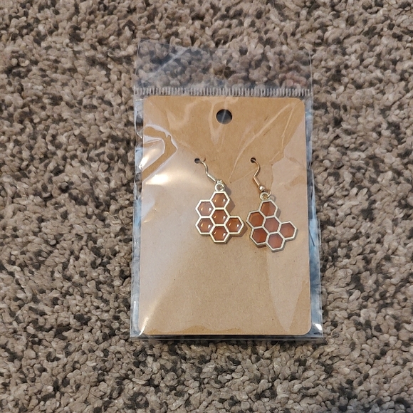 Gold Honeycomb Earrings - Picture 1 of 3